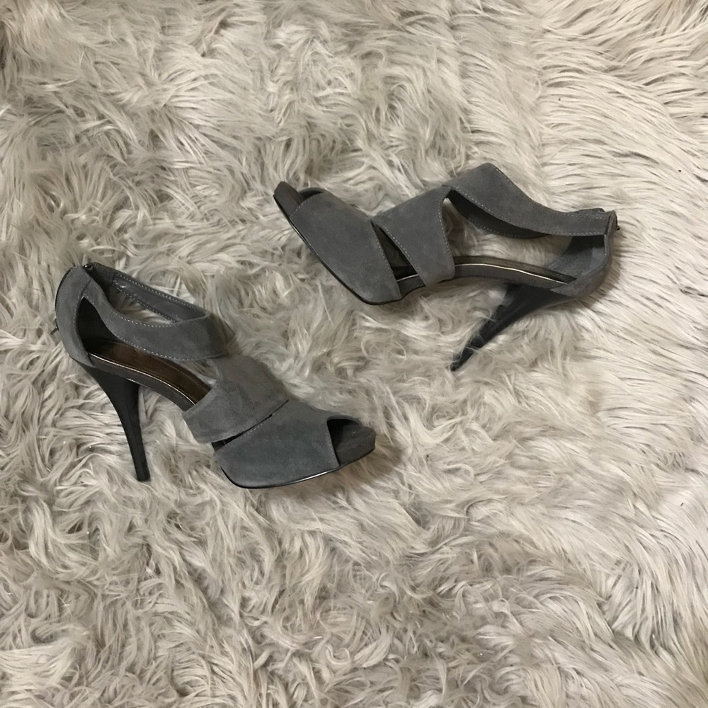 Ellen Tracy Heels